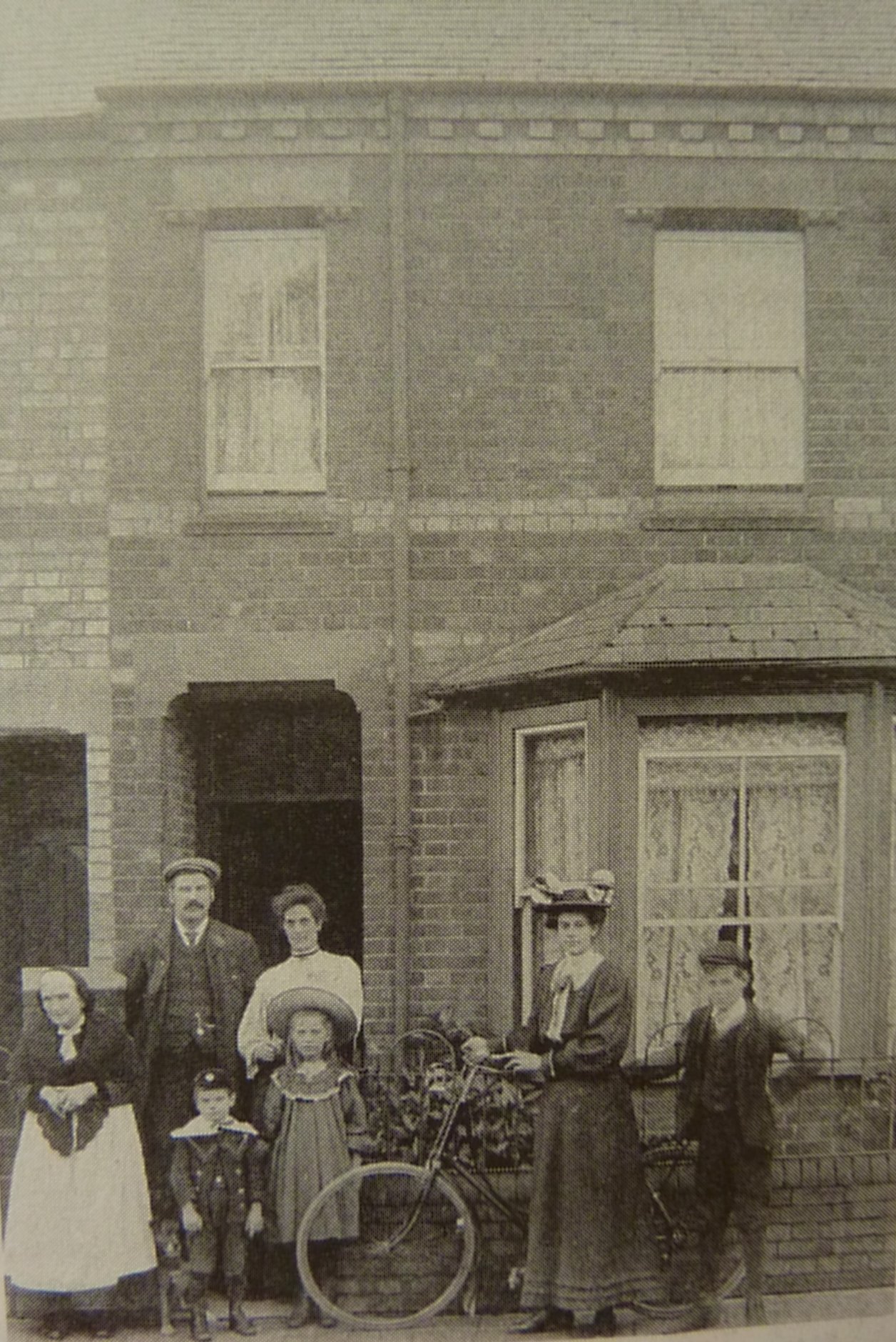 [50 Chilswell Road, Radburn family, c.1905]
